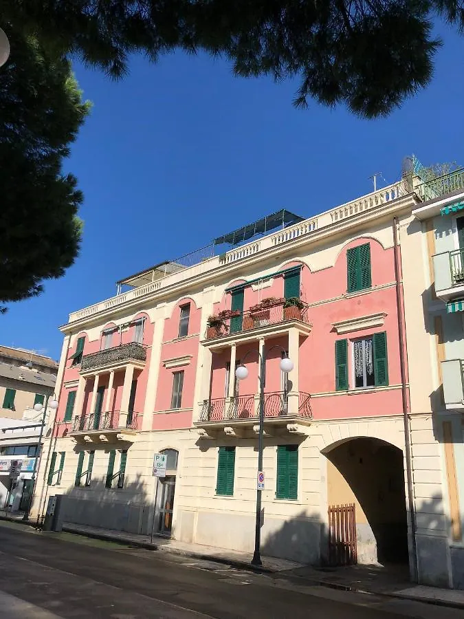 Lungomare Portoturistico Bed & Breakfast Chiavari Italy