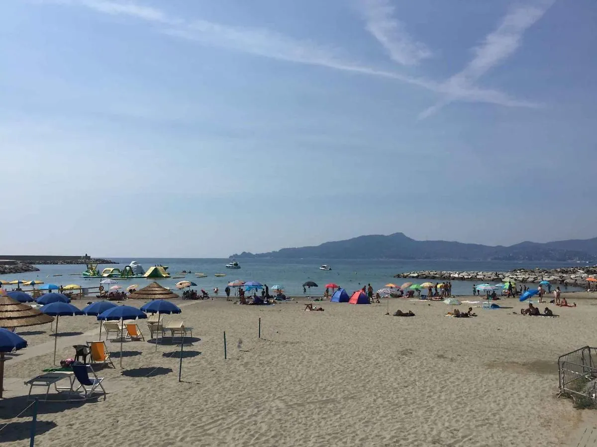 Lungomare Portoturistico Bed & Breakfast Chiavari 0*,  Italy
